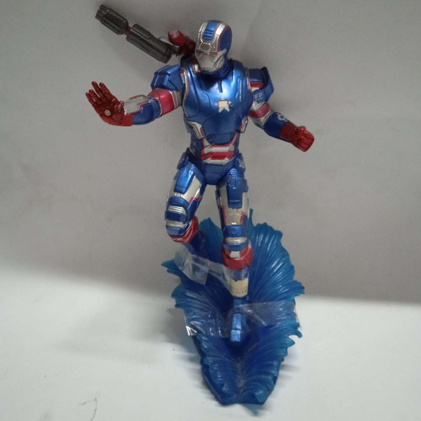 Figure Iron Man Blue