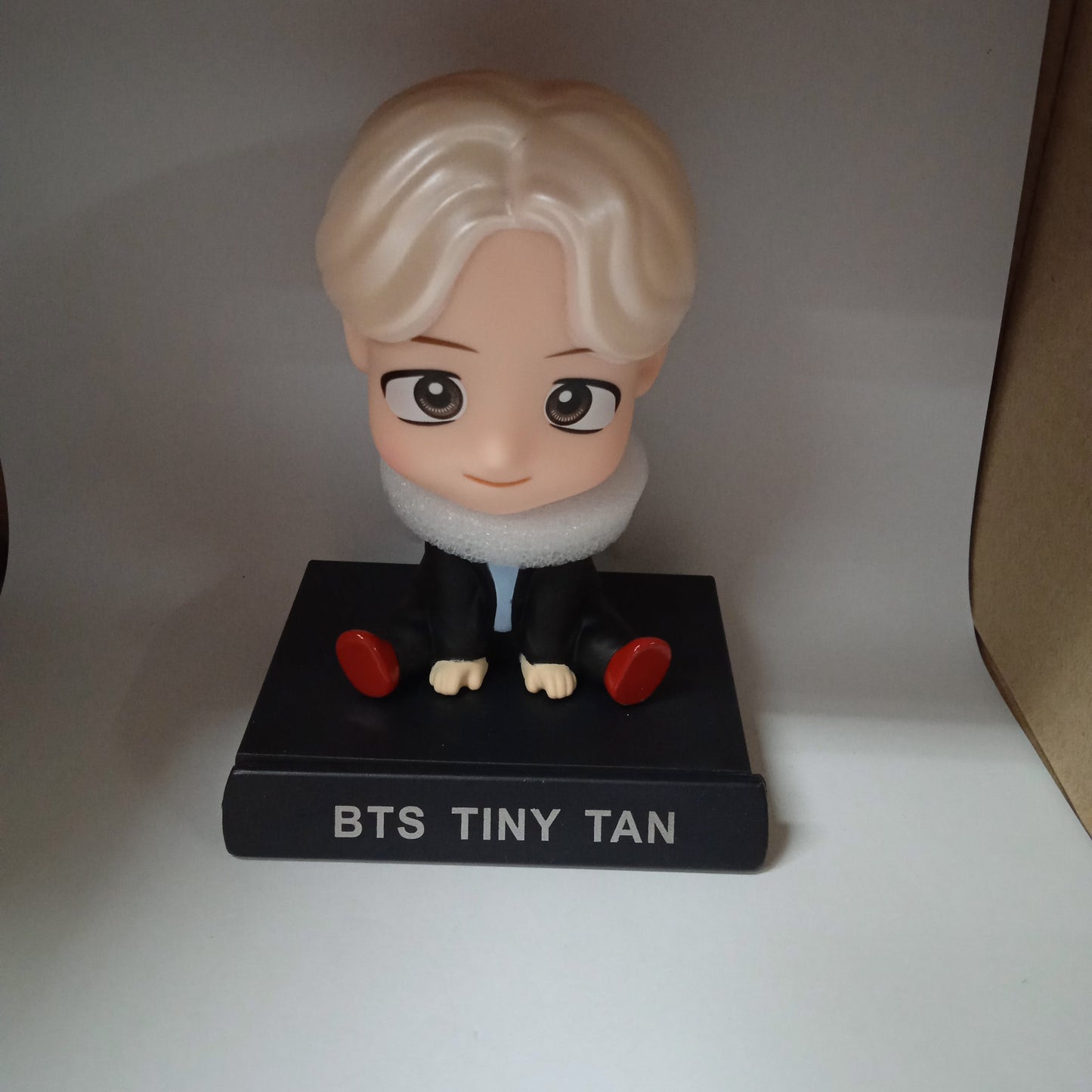 Figure BTS Tiny Tan