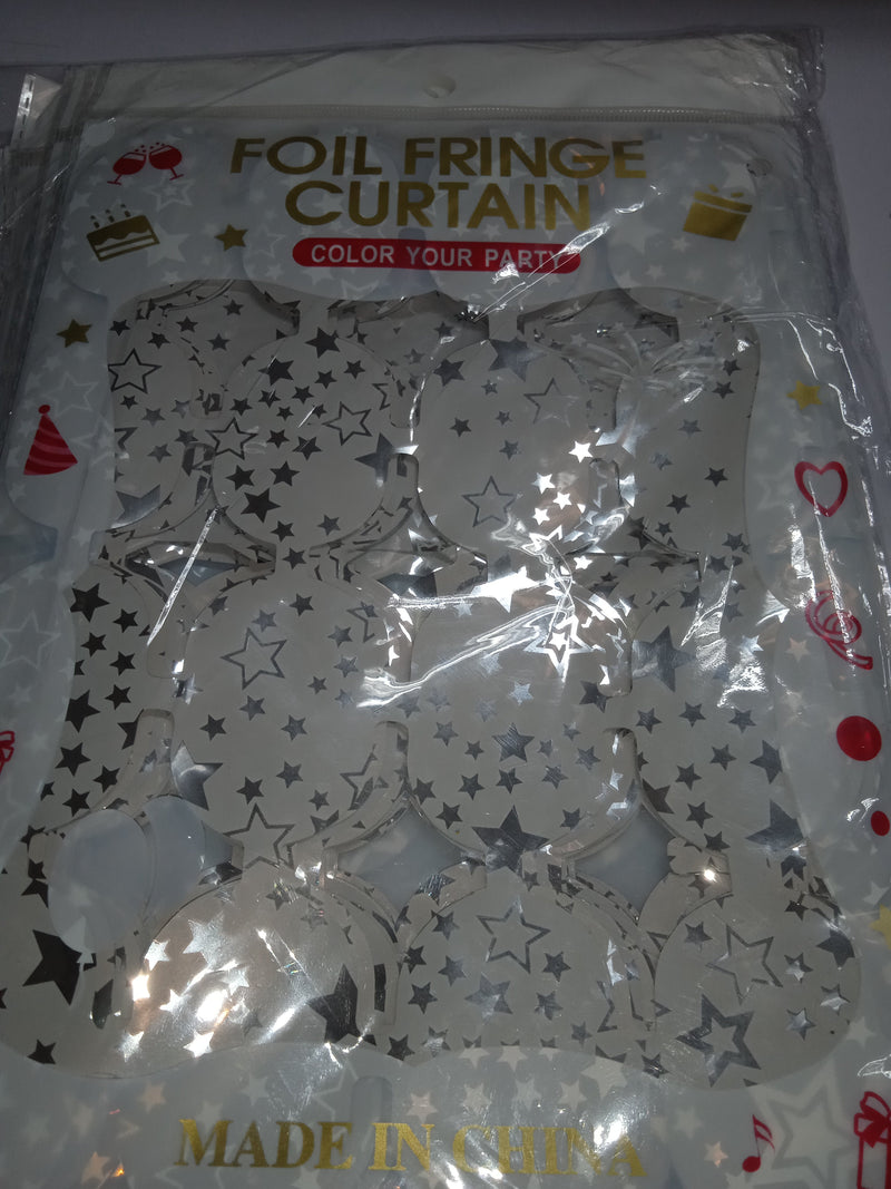 Foil Curtain with Design Round